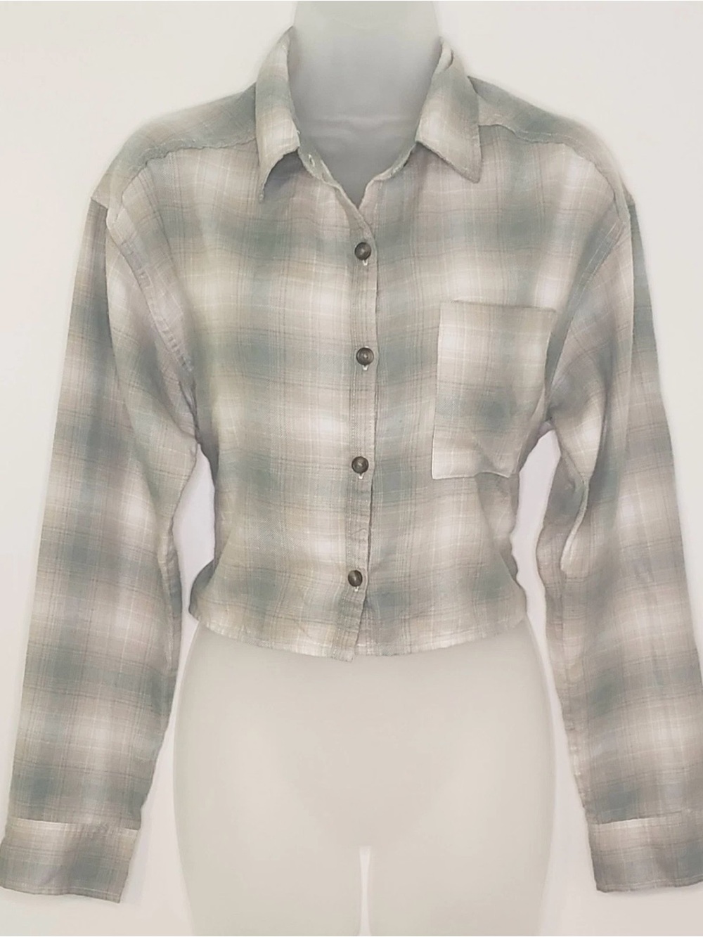 Hollister Cropped Sage Green Flannel Plaid Button Up Long Sleeve Women’s Large